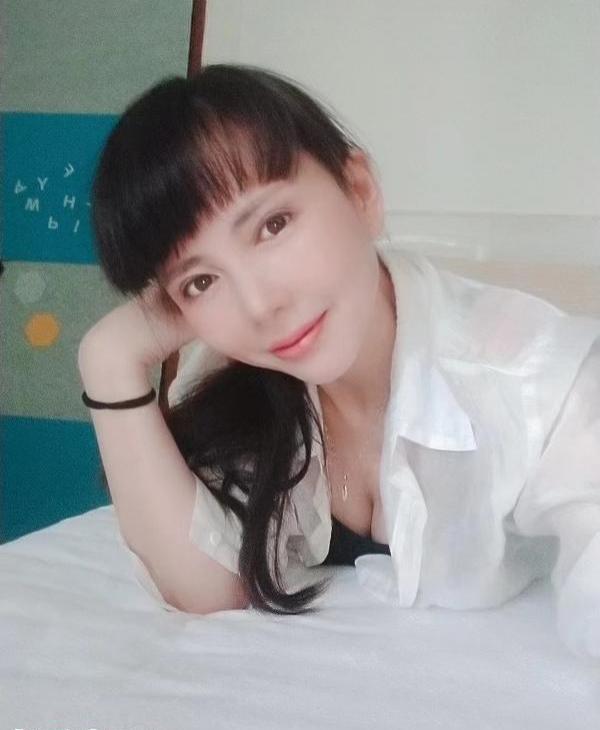 龙岗美少妇 倩倩