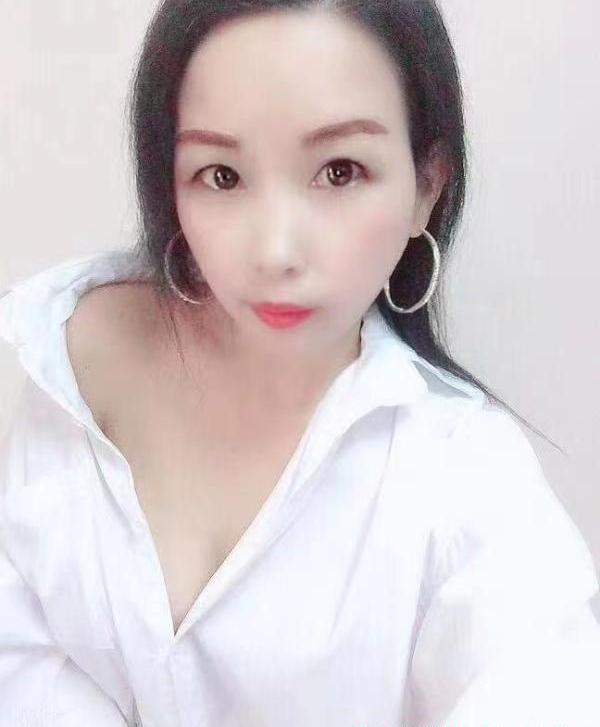 龙华小姐姐